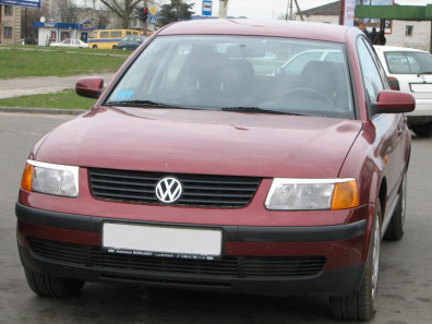 Eyelashes on headlights VW10AT1856JN