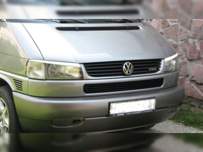 Eyelashes on headlights VW10AT2008JN