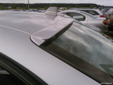 Rear window spoiler BM03AT0804JN